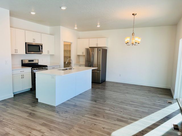 3875 W COLD POND AVE, Lehi, UT 84043