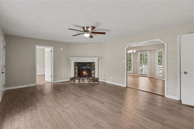 72 Amber Way, Dallas, GA 30157
