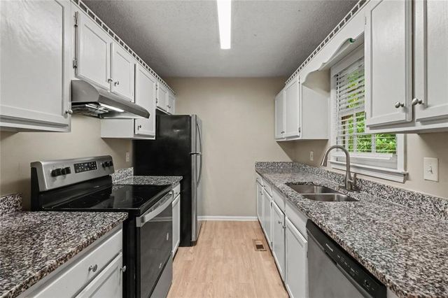 72 Amber Way, Dallas, GA 30157