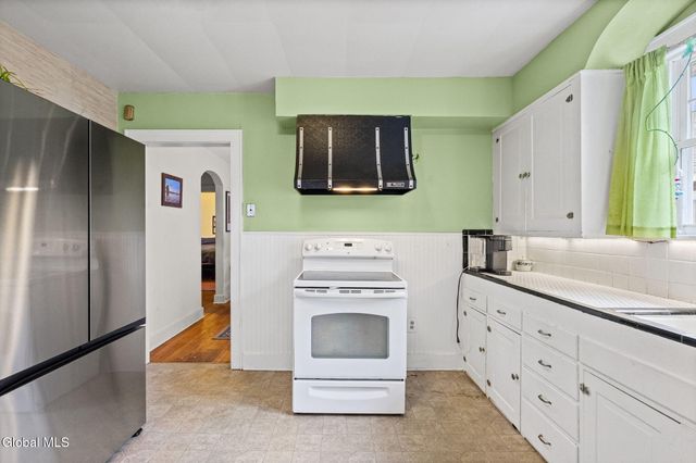 222 Edward Street, Schenectady, NY 12304