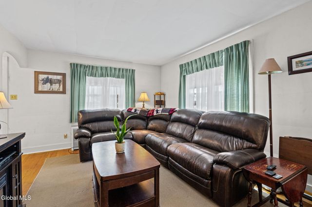 222 Edward Street, Schenectady, NY 12304