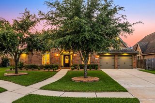 13909 Morgan Bay Drive, Pearland, TX 77584