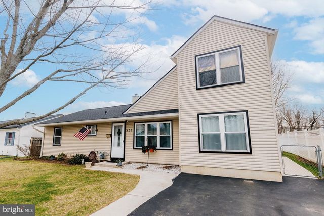 630 BEAUMONT RD, Fairless Hills, PA 19030