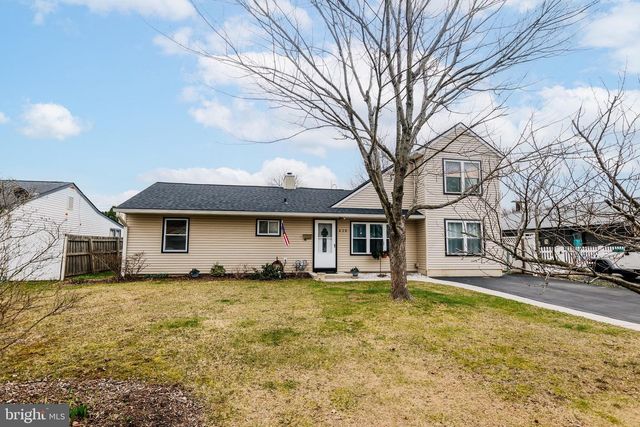 630 BEAUMONT RD, Fairless Hills, PA 19030