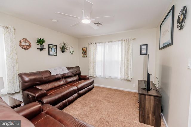 630 BEAUMONT RD, Fairless Hills, PA 19030