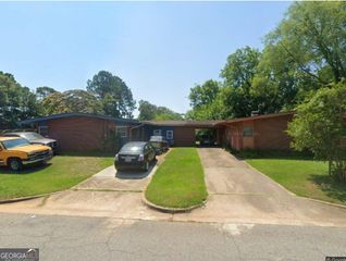 1978 S Riverview Circle, Albany, GA 31705