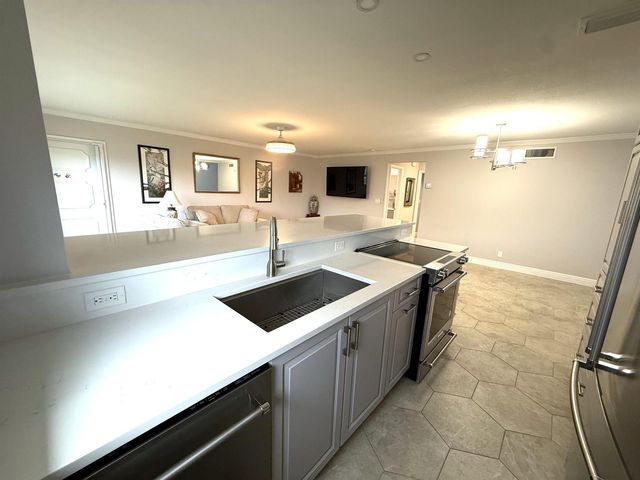 916 Savannas Point Drive B, Fort Pierce, FL 34982