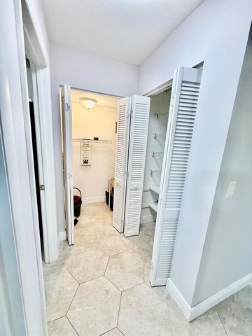 916 Savannas Point Drive B, Fort Pierce, FL 34982