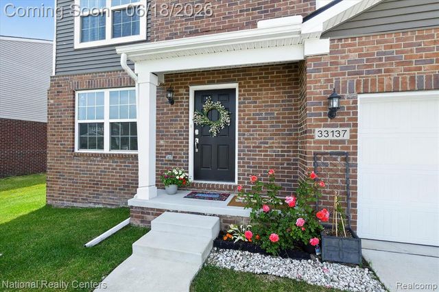 33137 Fuhrmann Drive, Sterling Heights, MI 48310