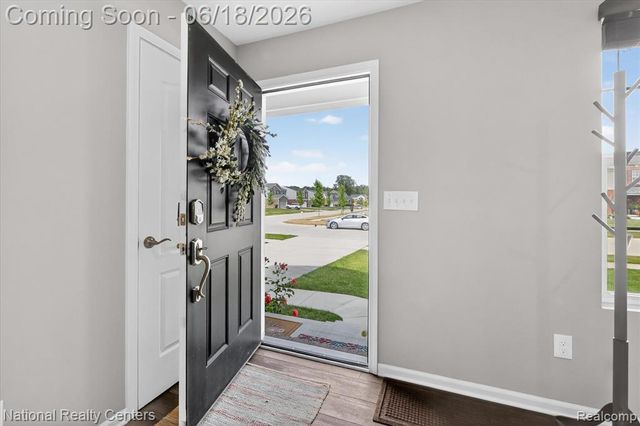 33137 Fuhrmann Drive, Sterling Heights, MI 48310