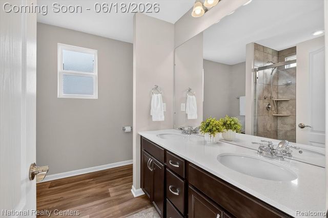 33137 Fuhrmann Drive, Sterling Heights, MI 48310
