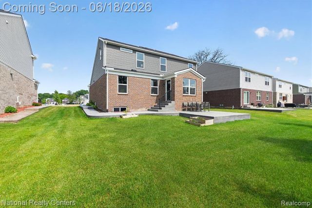 33137 Fuhrmann Drive, Sterling Heights, MI 48310