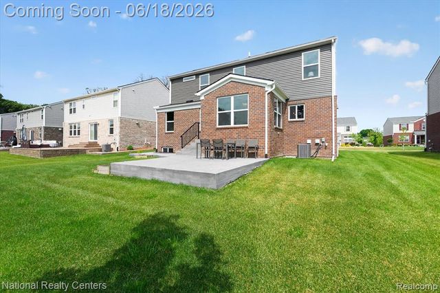 33137 Fuhrmann Drive, Sterling Heights, MI 48310