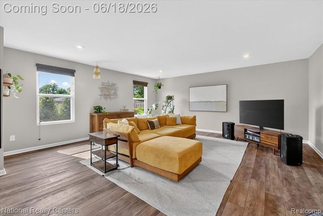 33137 Fuhrmann Drive, Sterling Heights, MI 48310