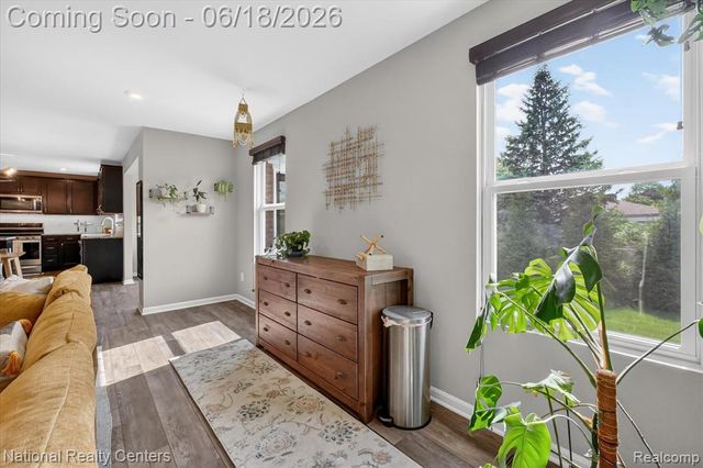 33137 Fuhrmann Drive, Sterling Heights, MI 48310