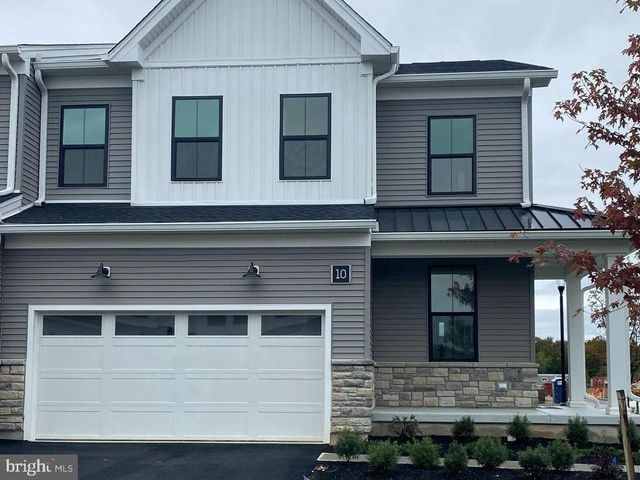 10 CHERRY LN, West Windsor, NJ 08550