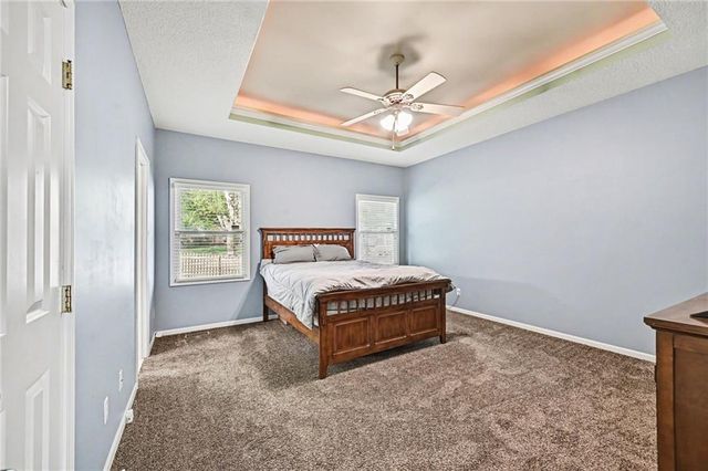 823 NE 102nd Street, Kansas City, MO 64155