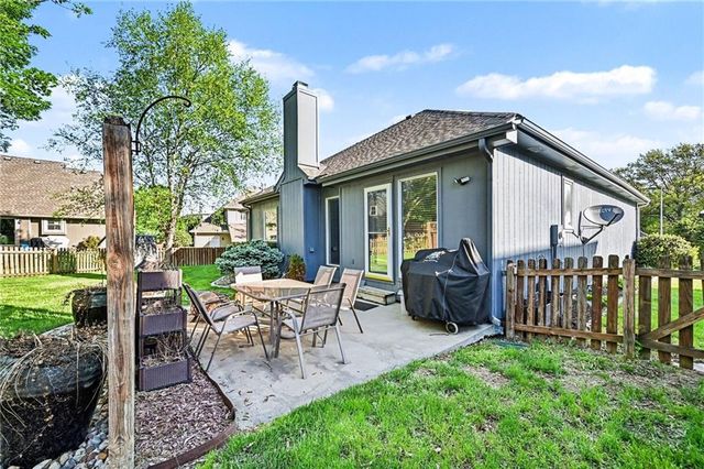 823 NE 102nd Street, Kansas City, MO 64155