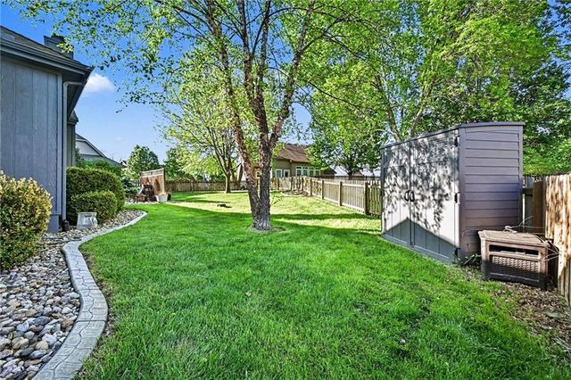 823 NE 102nd Street, Kansas City, MO 64155