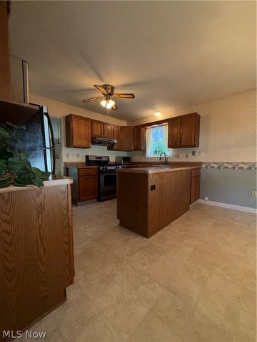 3375 Ash Lane, Cuyahoga Falls, OH 44223