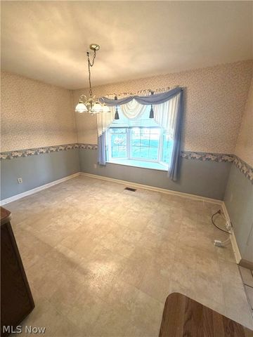 3375 Ash Lane, Cuyahoga Falls, OH 44223
