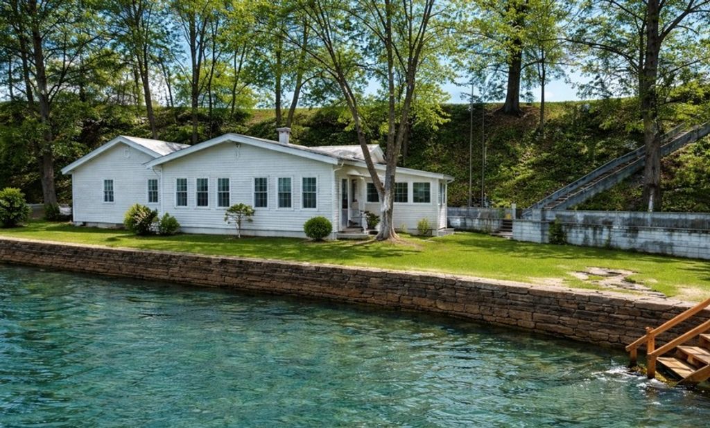 5535 Peach Orchard Point, Hector, NY 14841