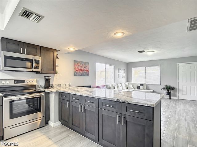 5000 SW 16th PL, Cape Coral, FL 33914