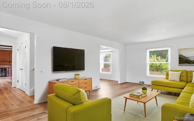1609 Cider Mill Road, Bloomfield Hills, MI 48302
