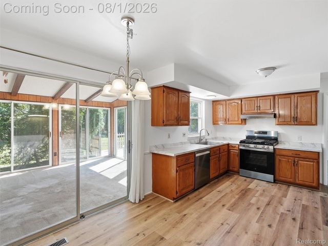 1609 Cider Mill Road, Bloomfield Hills, MI 48302