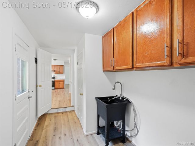 1609 Cider Mill Road, Bloomfield Hills, MI 48302