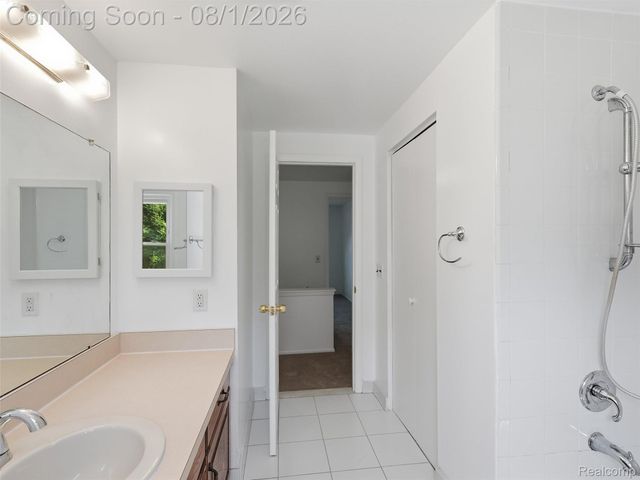 1609 Cider Mill Road, Bloomfield Hills, MI 48302