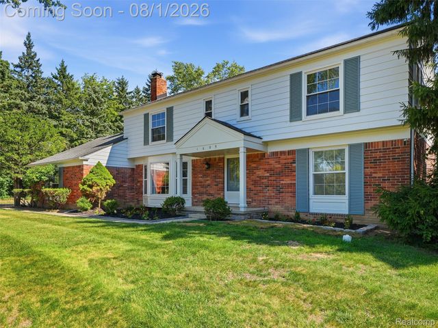 1609 Cider Mill Road, Bloomfield Hills, MI 48302