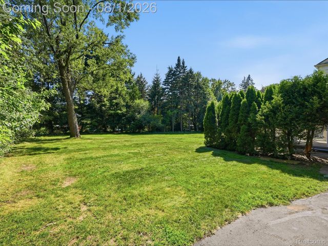1609 Cider Mill Road, Bloomfield Hills, MI 48302