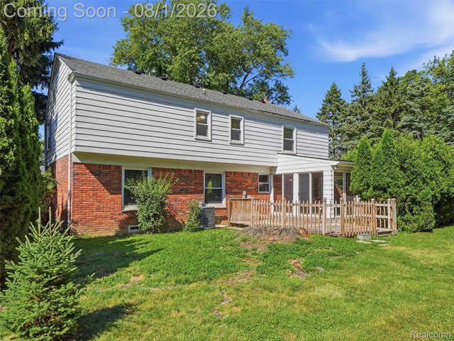 1609 Cider Mill Road, Bloomfield Hills, MI 48302