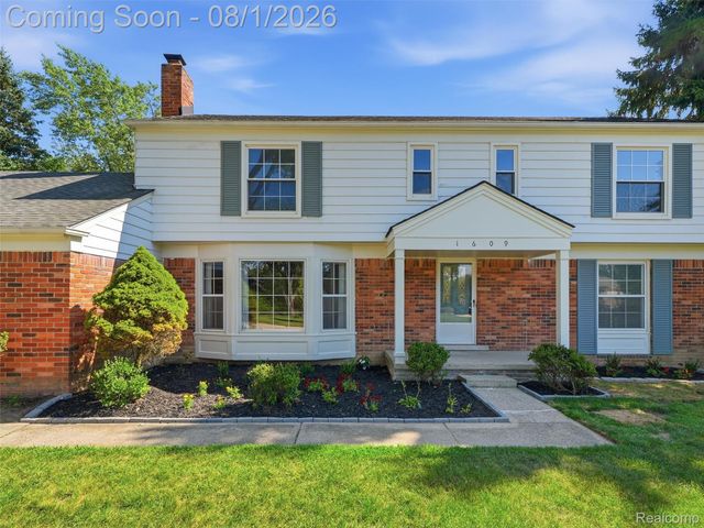 1609 Cider Mill Road, Bloomfield Hills, MI 48302