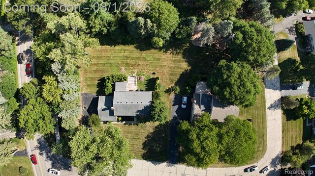 1609 Cider Mill Road, Bloomfield Hills, MI 48302