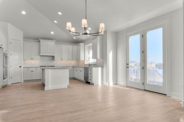 8687 S ROCK LAKE CT, West Jordan, UT 84081