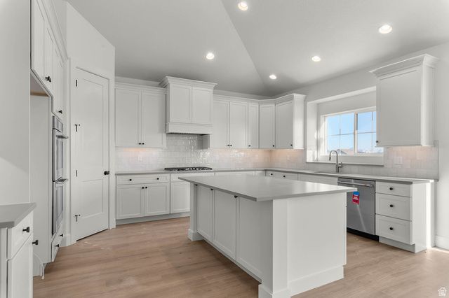 8687 S ROCK LAKE CT, West Jordan, UT 84081