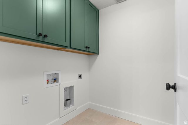 8687 S ROCK LAKE CT, West Jordan, UT 84081