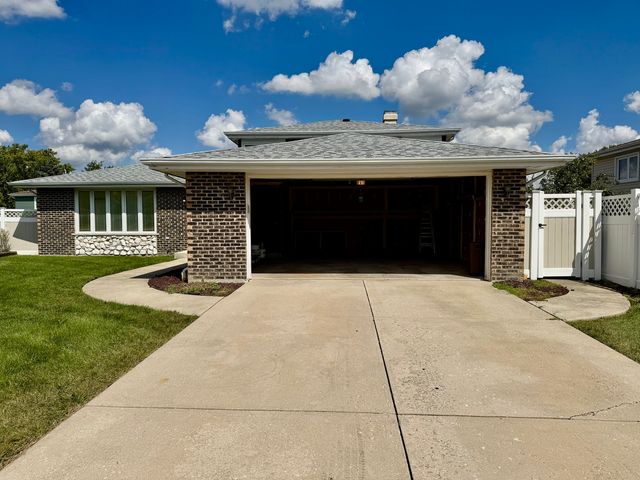 8440 Anvil Place, Tinley Park, IL 60487