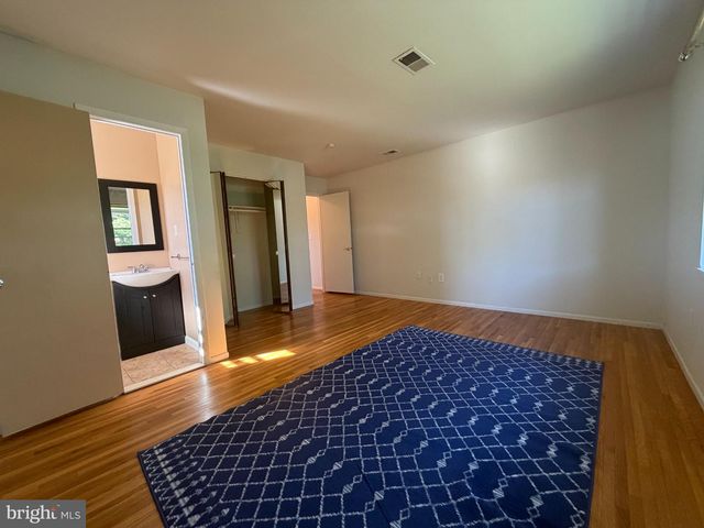 501 SILVER CT, Hamilton, NJ 08690