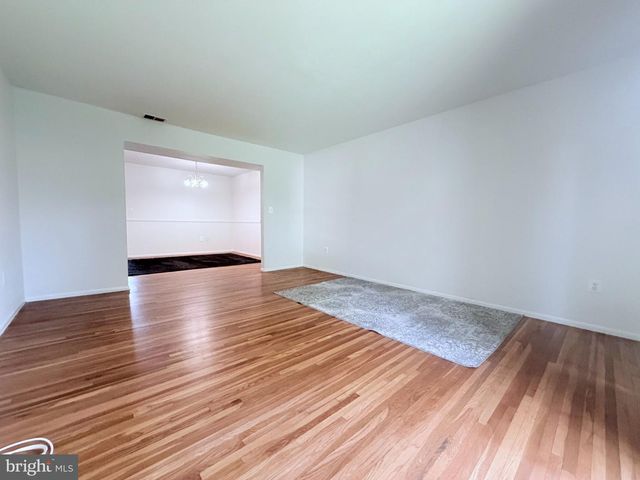 501 SILVER CT, Hamilton, NJ 08690
