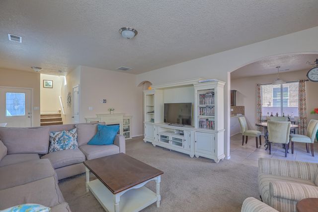 824 Zimina Drive NW, Albuquerque, NM 87120