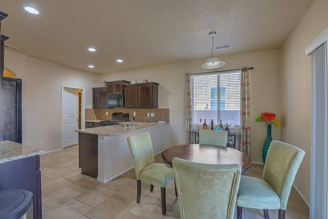 824 Zimina Drive NW, Albuquerque, NM 87120