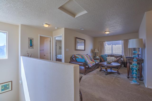 824 Zimina Drive NW, Albuquerque, NM 87120