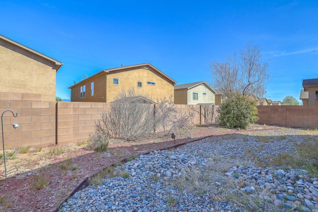 824 Zimina Drive NW, Albuquerque, NM 87120
