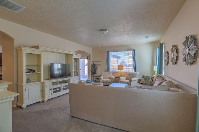 824 Zimina Drive NW, Albuquerque, NM 87120