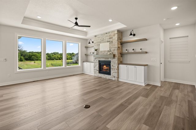 1376 S Lotus Place, West Des Moines, IA 50266