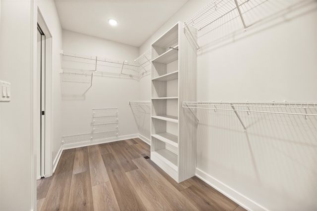 1376 S Lotus Place, West Des Moines, IA 50266