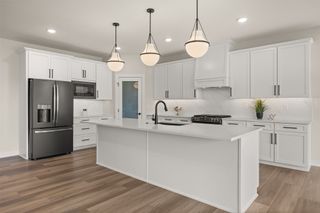 1376 S Lotus Place, West Des Moines, IA 50266